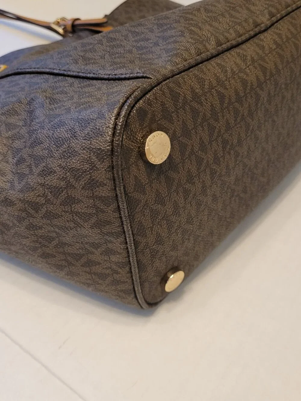Michael Kors Jet Set East West Signature Tote